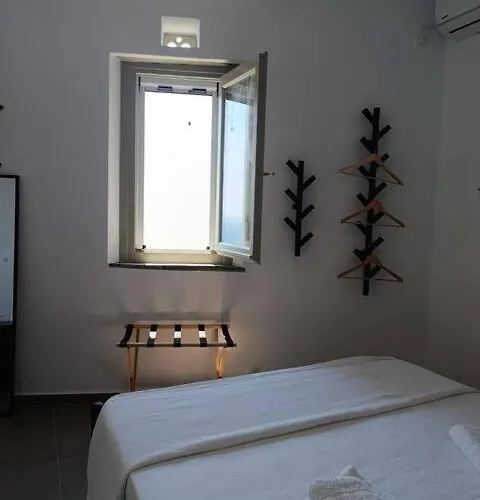 Terpsithea Triandaros (Tinos)